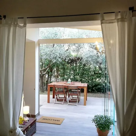 펜션 Il Giardino Degli Olivi 파뎅게술가르다